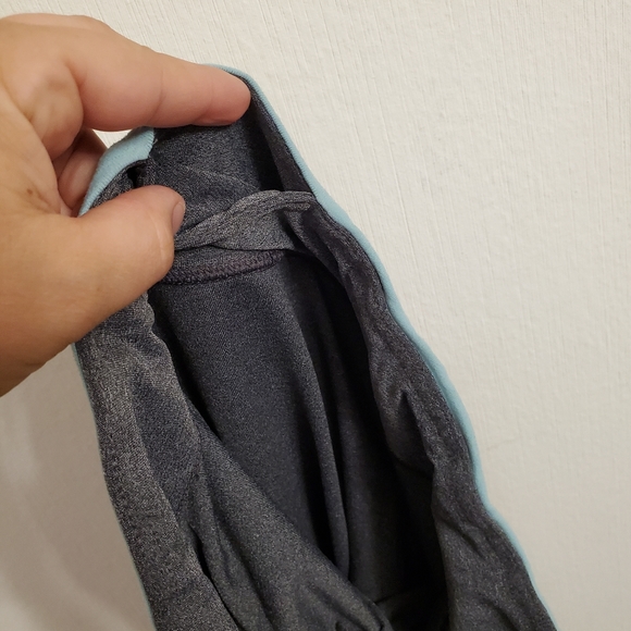 Champion Womens C9 Capri Leggings Hidden Waist Pocket Gray Blue Size Medium - Picture 7 of 7